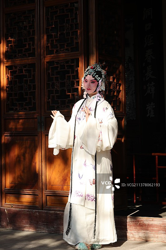 苏州园林昆曲人物图片素材