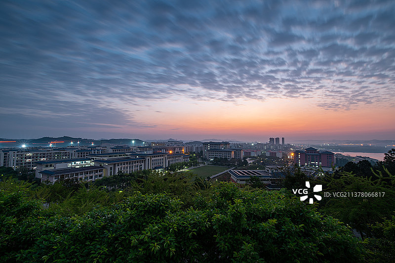 广西中医药大学日出图片素材