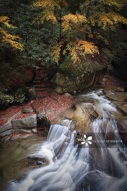 四川巴中十八月潭图片素材