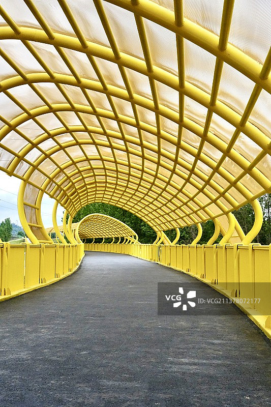 天府绿道黄色桥图片素材