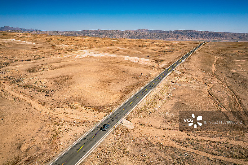 笔直的公路自驾游旅行自然风光图片素材
