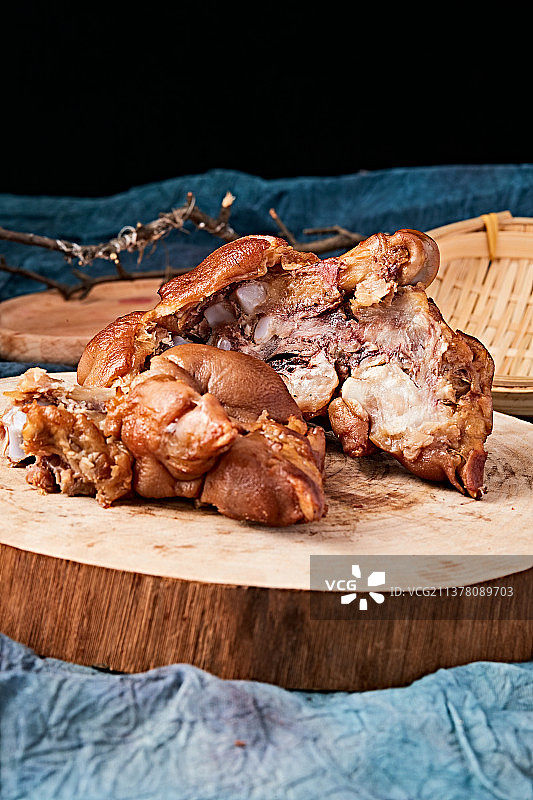 美味熏酱猪蹄图片素材