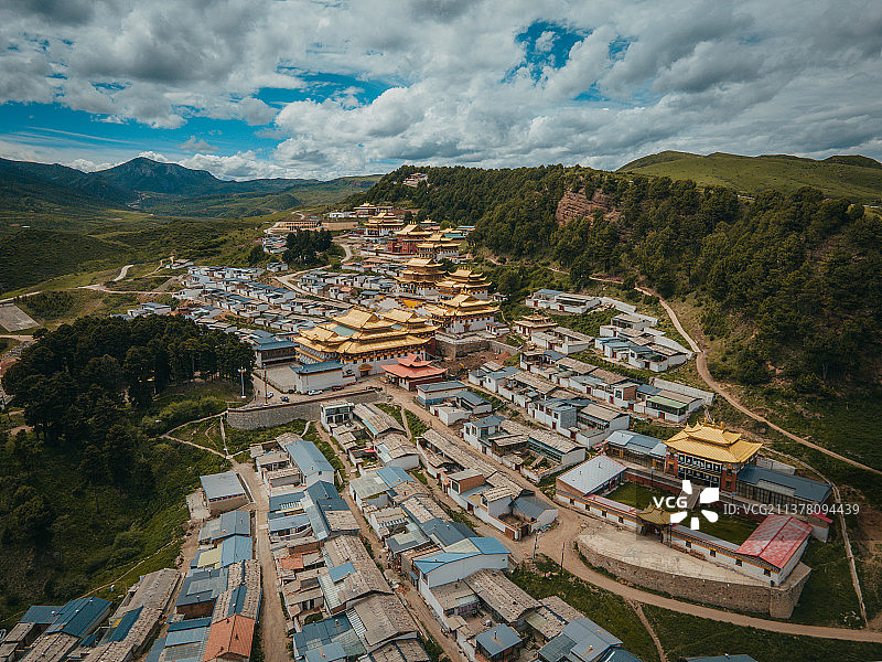 甘南 拉不楞寺 桑科草原 郎木寺图片素材