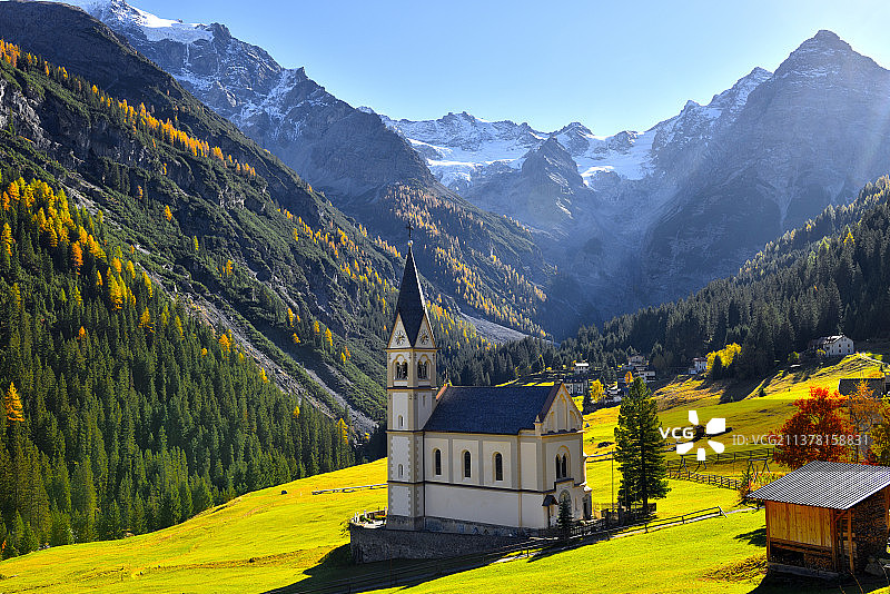 特拉福伊 Trafoi，意大利，多洛米蒂 DOLOMITES，白云石山地区。图片素材
