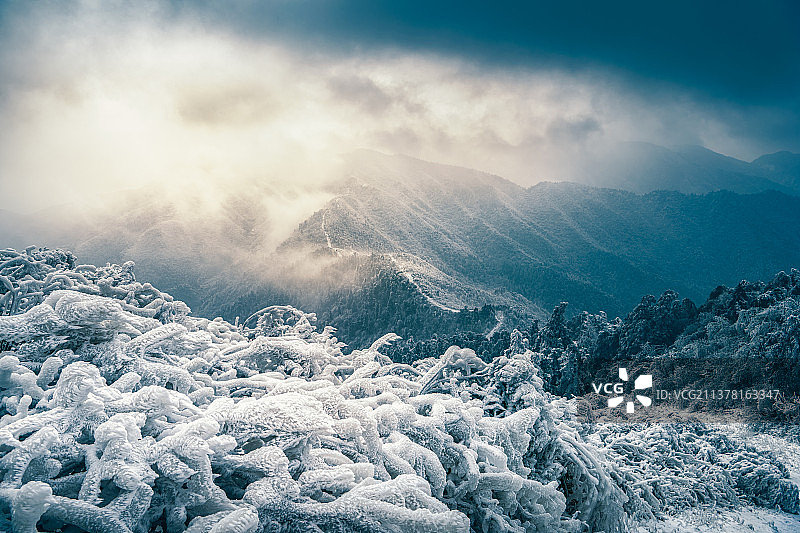 南岳紫界峰雾凇图片素材