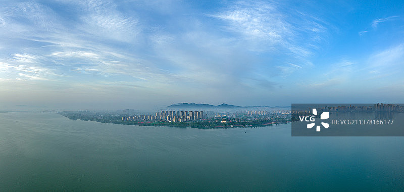 航拍襄阳汉江城市全景风光图片素材