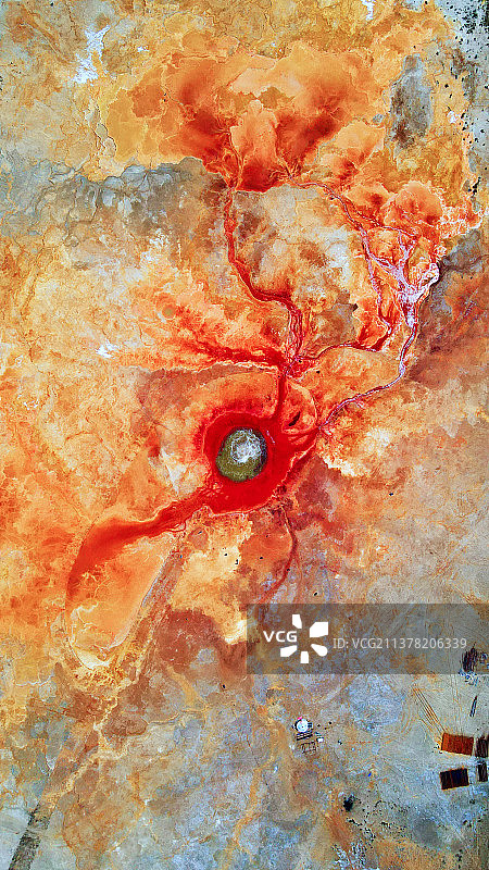 青海海西-艾肯泉-大地之眼图片素材