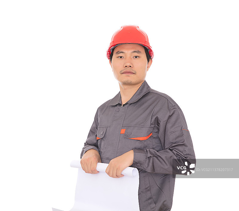 白背景前正把图纸卷起来的工人图片素材