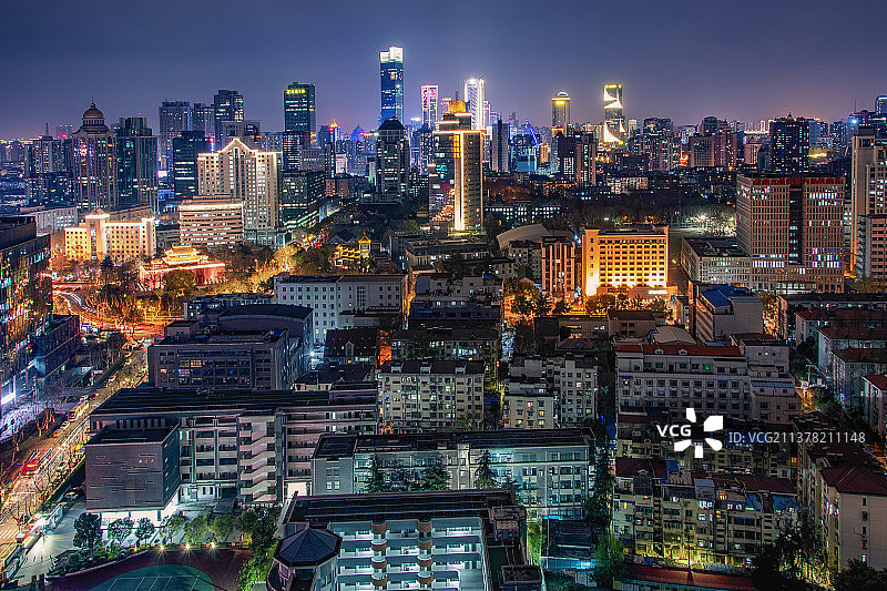 江苏省南京鼓楼区万家灯火通明城市夜景图片素材