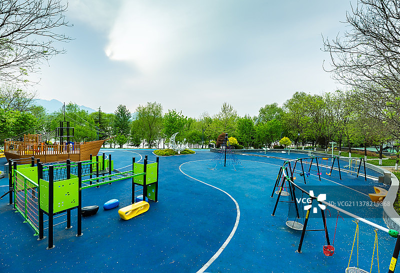 社区塑胶跑道图片素材