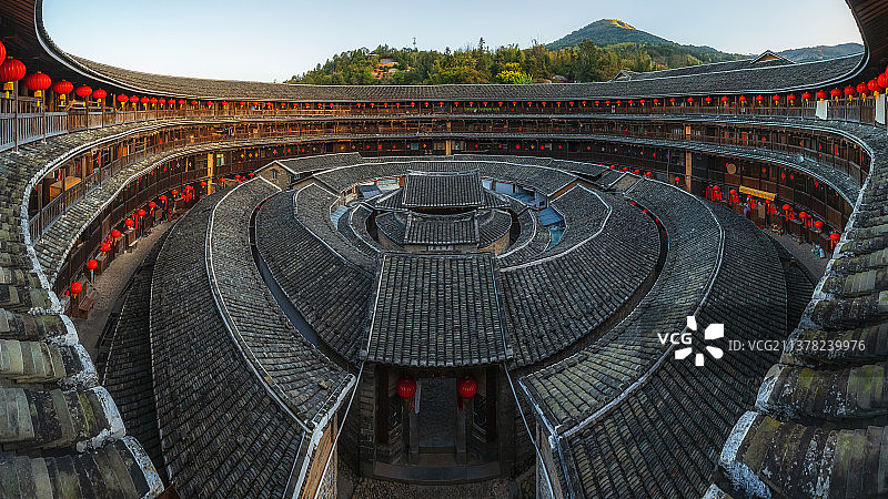 世界文化遗产、福建省龙岩市永定高北土楼群——承启楼（圆楼之王）内部空间图片素材