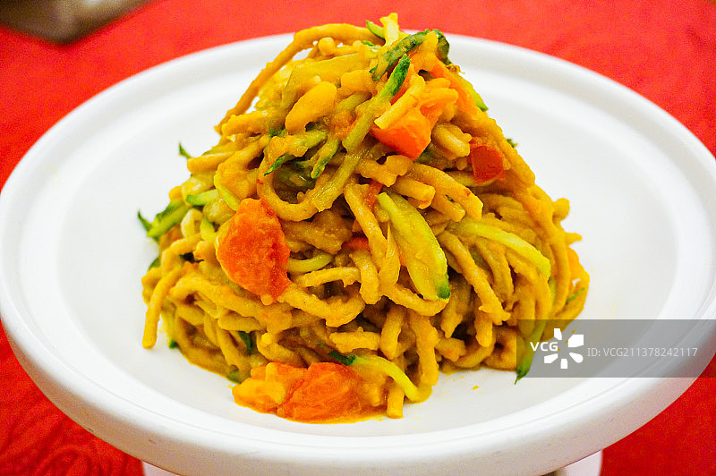 西北美食：土豆泥拌莜面图片素材