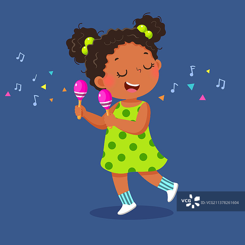 玩沙槌的可爱小女孩图片素材