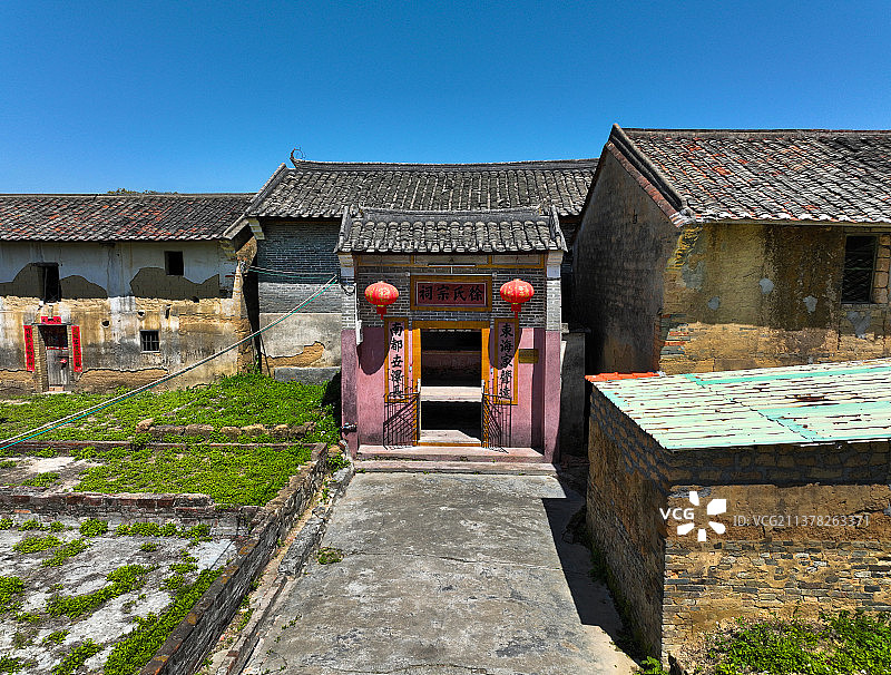 广东省惠州市惠城区横沥镇墨园村墨园围门楼与古井航拍图片素材