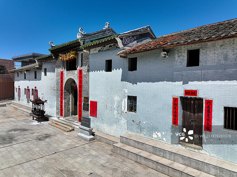 广东省惠州市惠城区横沥镇墨园村墨园围门楼与古井航拍图片素材