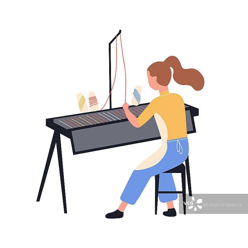 有趣的女孩使用织布机和编织布图片素材