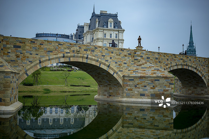松山湖园区石桥一角图片素材