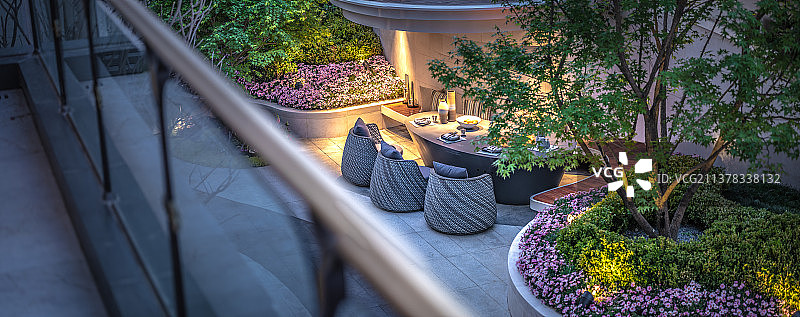 别墅庭院休闲区沙发图片素材