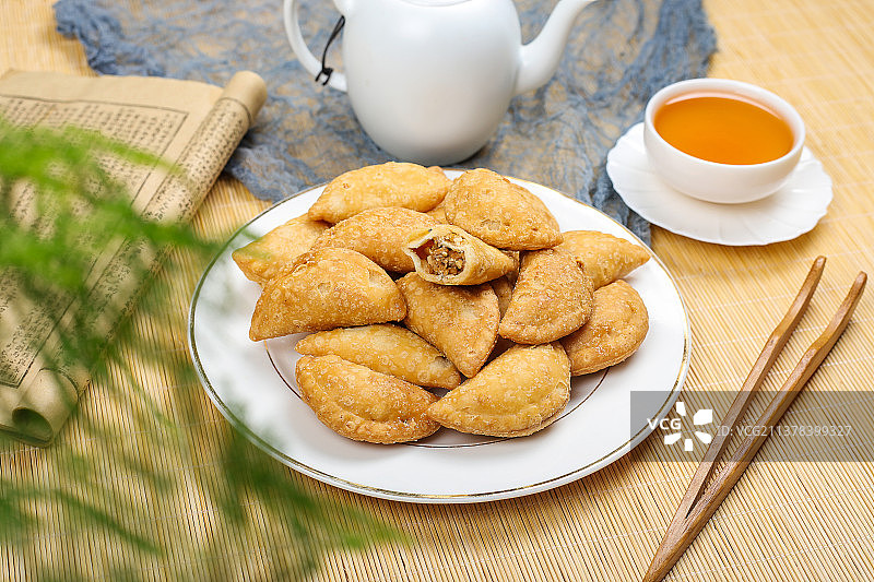 酥脆潮汕小吃酥饺图片素材