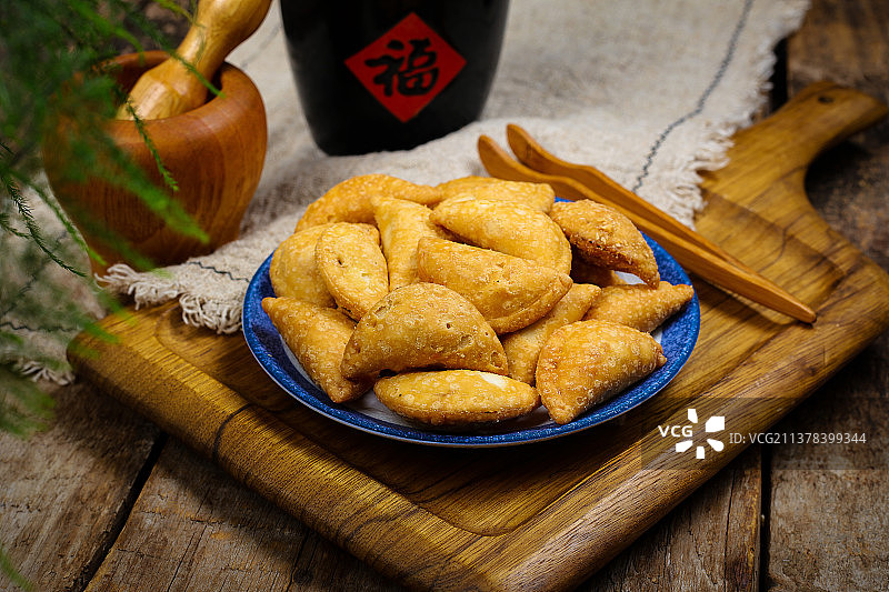 酥脆潮汕小吃酥饺图片素材