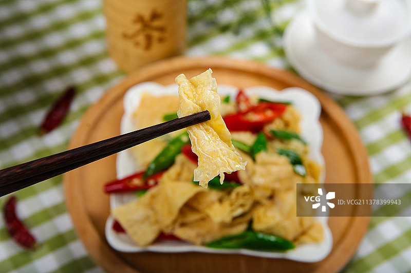 鲜香炒腐竹图片素材