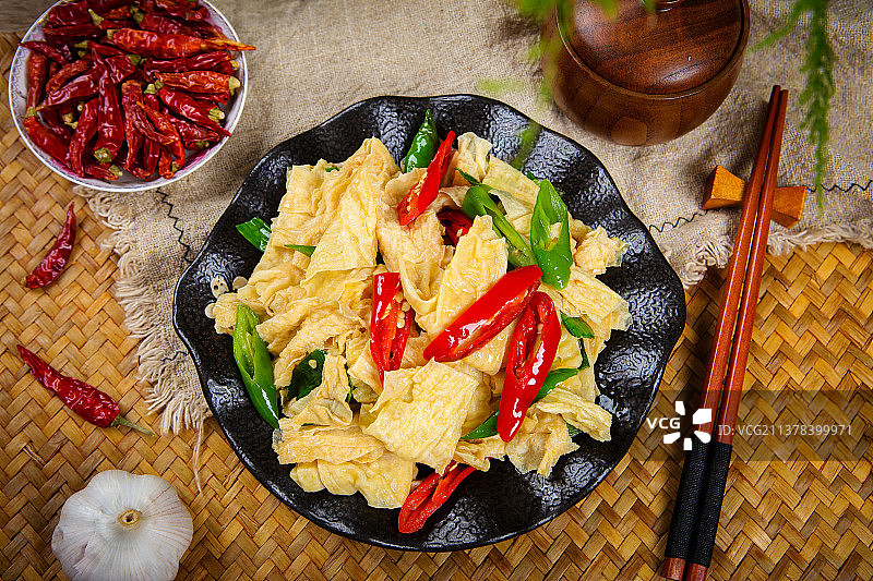 鲜香炒腐竹图片素材
