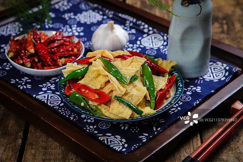 鲜香炒腐竹图片素材