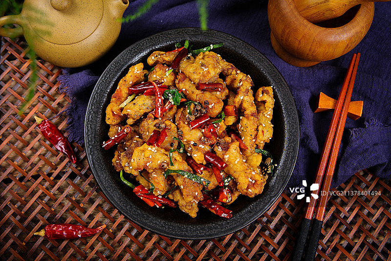 鲜美可口炒酥肉图片素材