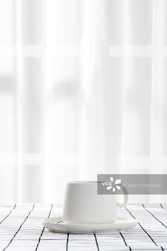 桌子上的咖啡图片素材