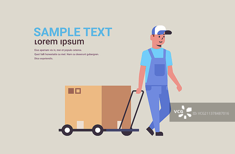 身穿制服的快递员推着装有纸板的推车图片素材