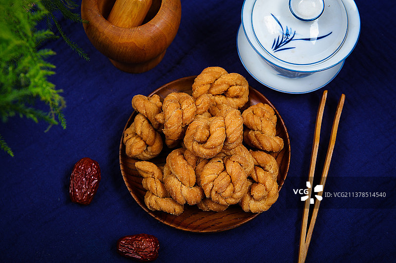 酥香美味磁器口麻花图片素材