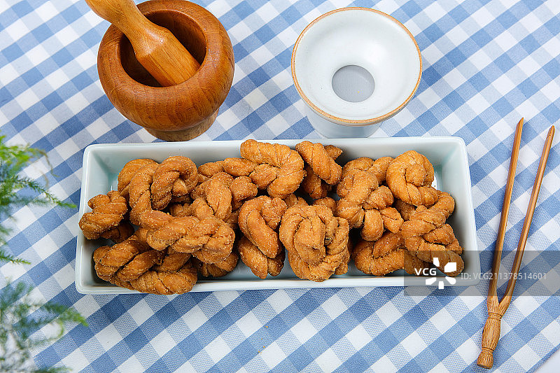 酥香美味磁器口麻花图片素材