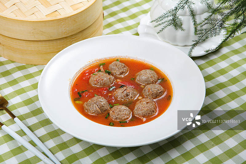 滋补营养番茄牛丸汤图片素材