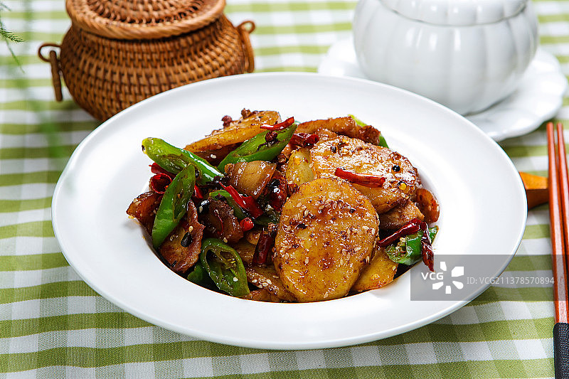 香辣美味的家常小炒图片素材