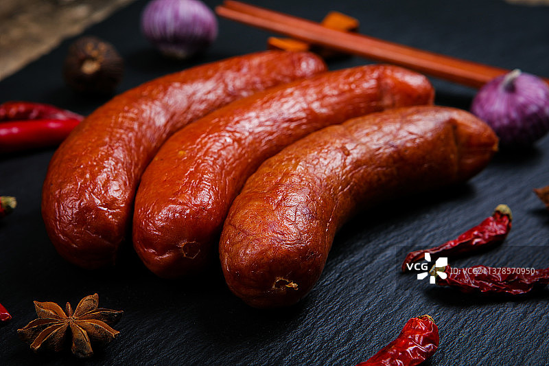 营养风味的哈尔滨红肠图片素材