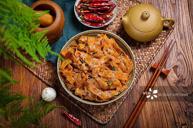 好吃美味的红油面皮图片素材