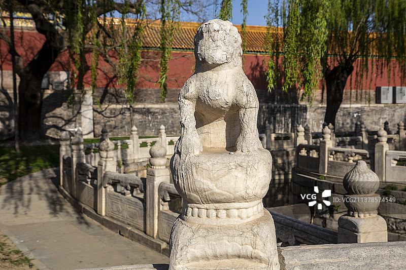 北京故宫断虹桥上的石狮子图片素材