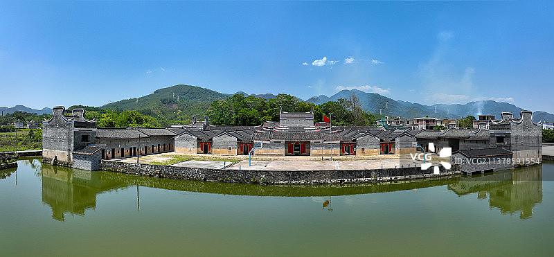 广东省惠州市龙门县永汉镇鹤湖村全国重点文物保护单位鹤湖围航拍图片素材