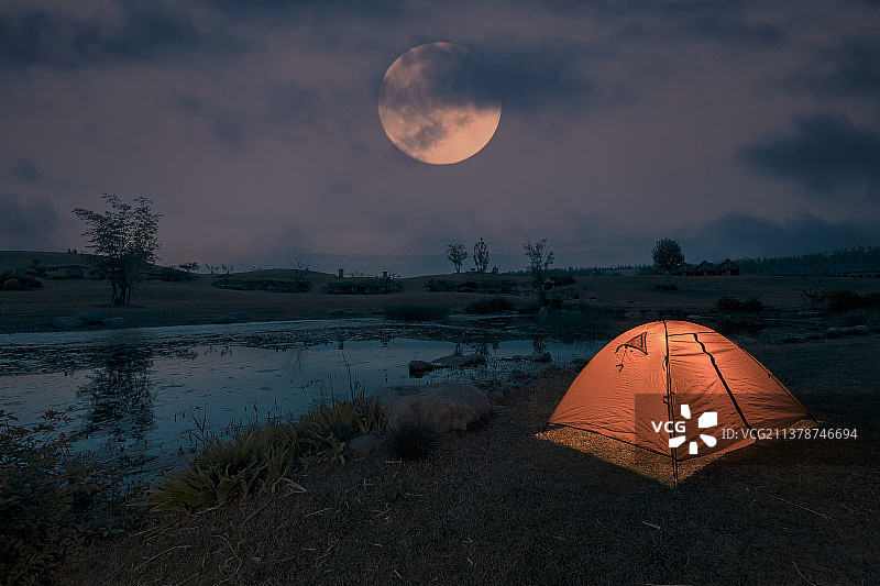 河南省洛阳市霍比特人小镇帐篷星空营地图片素材