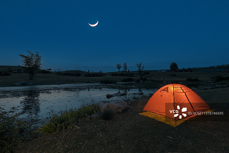 河南省洛阳市霍比特人小镇帐篷星空营地图片素材