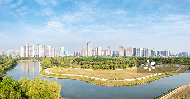 河南省许昌市CBD芙蓉湖公园航拍图片素材