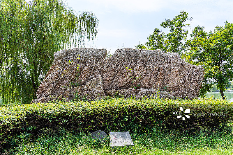 中国安徽宿州灵璧的奇石图片素材