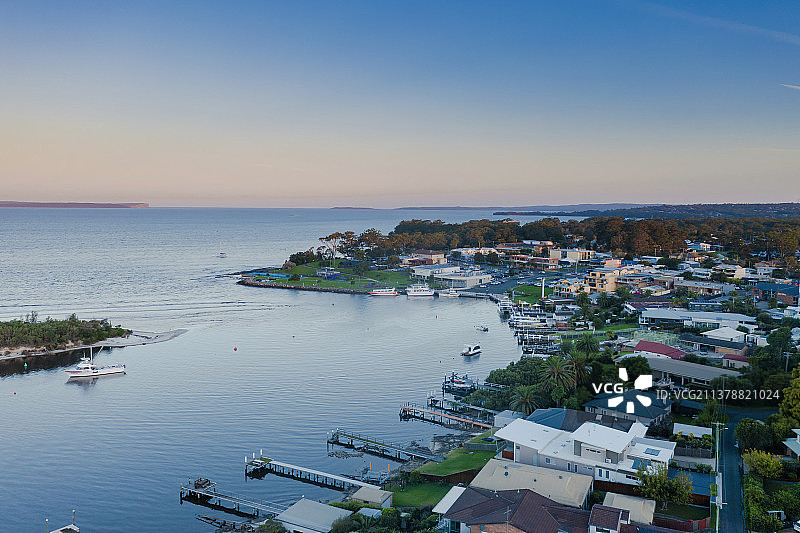 澳洲悉尼杰维斯湾卡拉拉海滩晨景无人机航拍图片素材