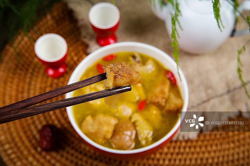 美味营养猴头菇炖鸡汤图片素材