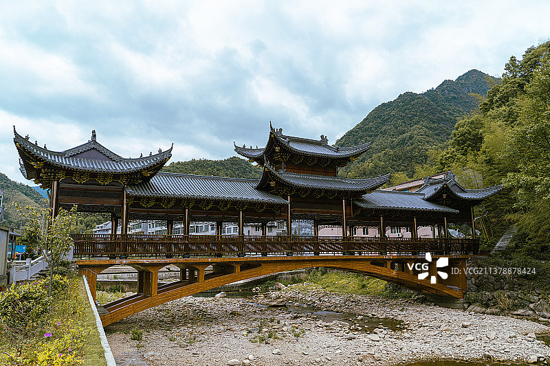 平阳县怀溪镇南山垟村樟坦廊桥图片素材