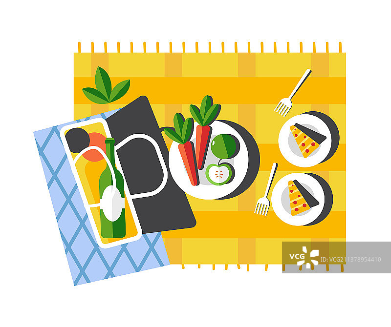 户外野餐垫上的夏季美食图片素材