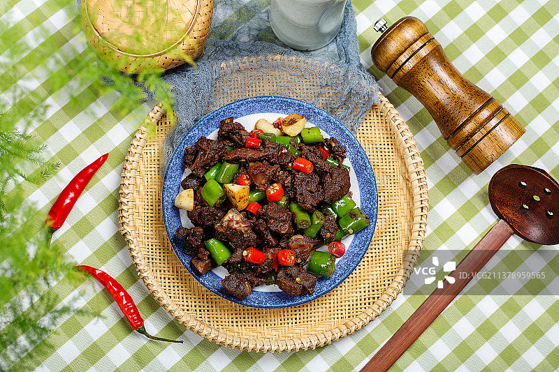 美味诱人的辣炒鸭血图片素材