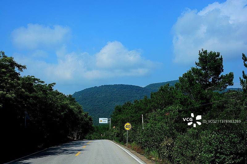 山里的公路图片素材