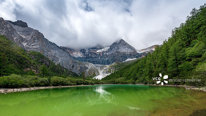 仙乃日之光图片素材