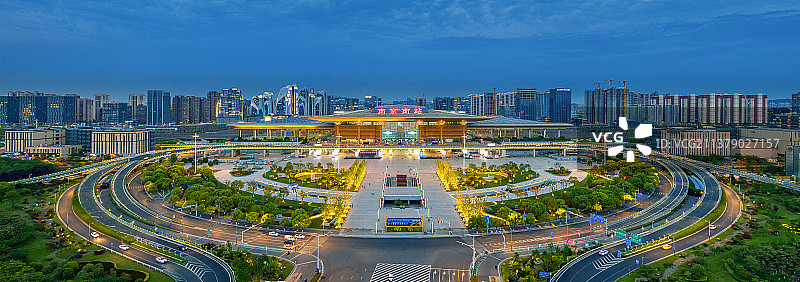 南京南站全夜景图片素材